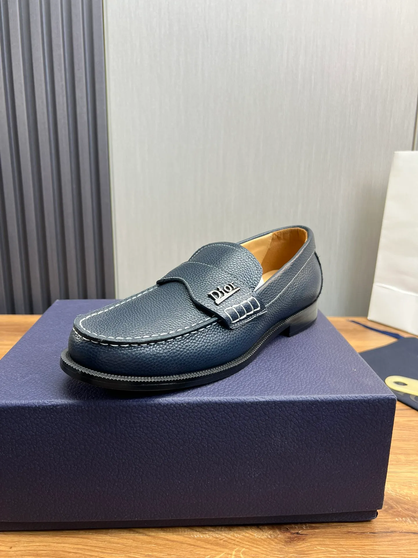 Men's men's shoes💰560💰 Dior men's business casual leather shoes👞all use imported original brand leather, just to create a more comfortable wearing experience, upper: original cowhide➕imported sheepskin lining, original non-slip and wear-resistant rubber outsole✔️36-45 (38.45 non-returnable)